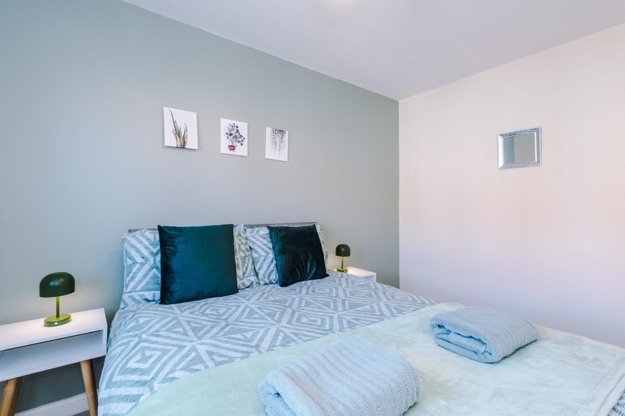 فيلا Modern Semi Detached In A Quiet Location, Driveway Parking Ewloe المظهر الخارجي الصورة