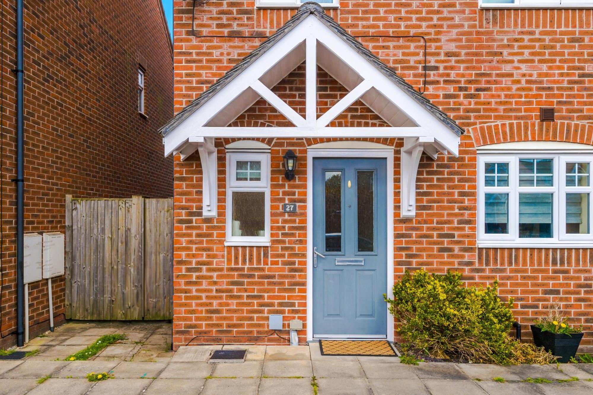 فيلا Modern Semi Detached In A Quiet Location, Driveway Parking Ewloe المظهر الخارجي الصورة
