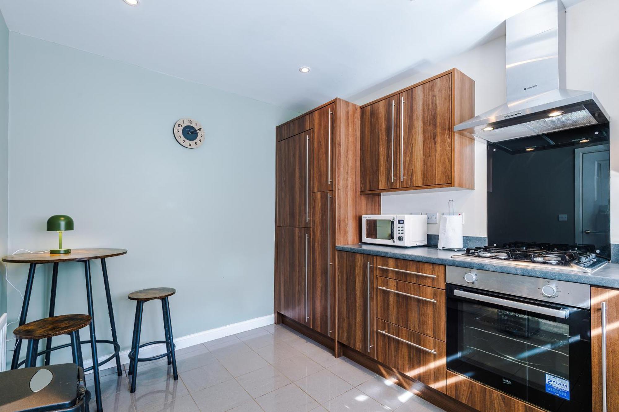 فيلا Modern Semi Detached In A Quiet Location, Driveway Parking Ewloe المظهر الخارجي الصورة
