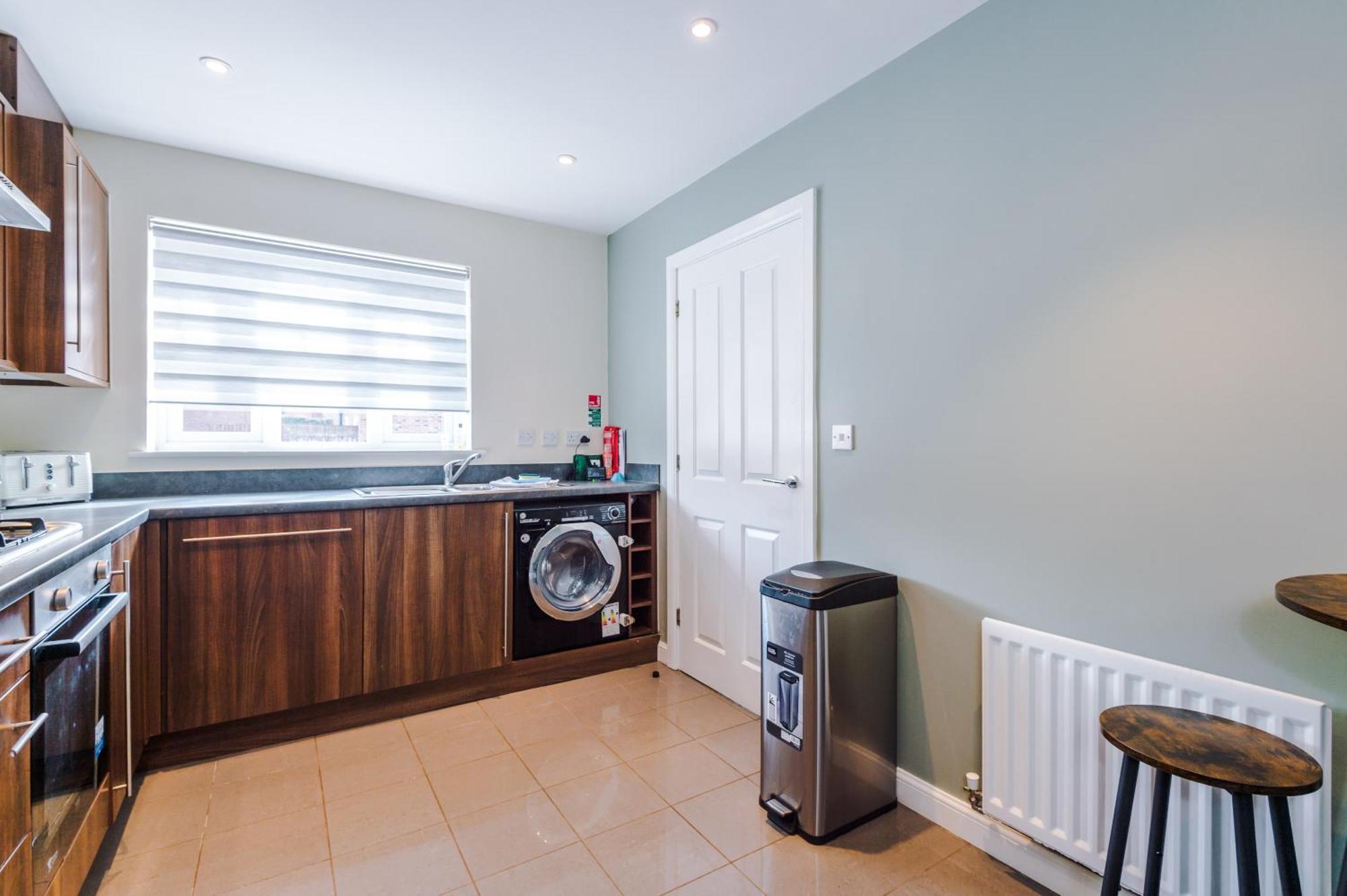 فيلا Modern Semi Detached In A Quiet Location, Driveway Parking Ewloe المظهر الخارجي الصورة
