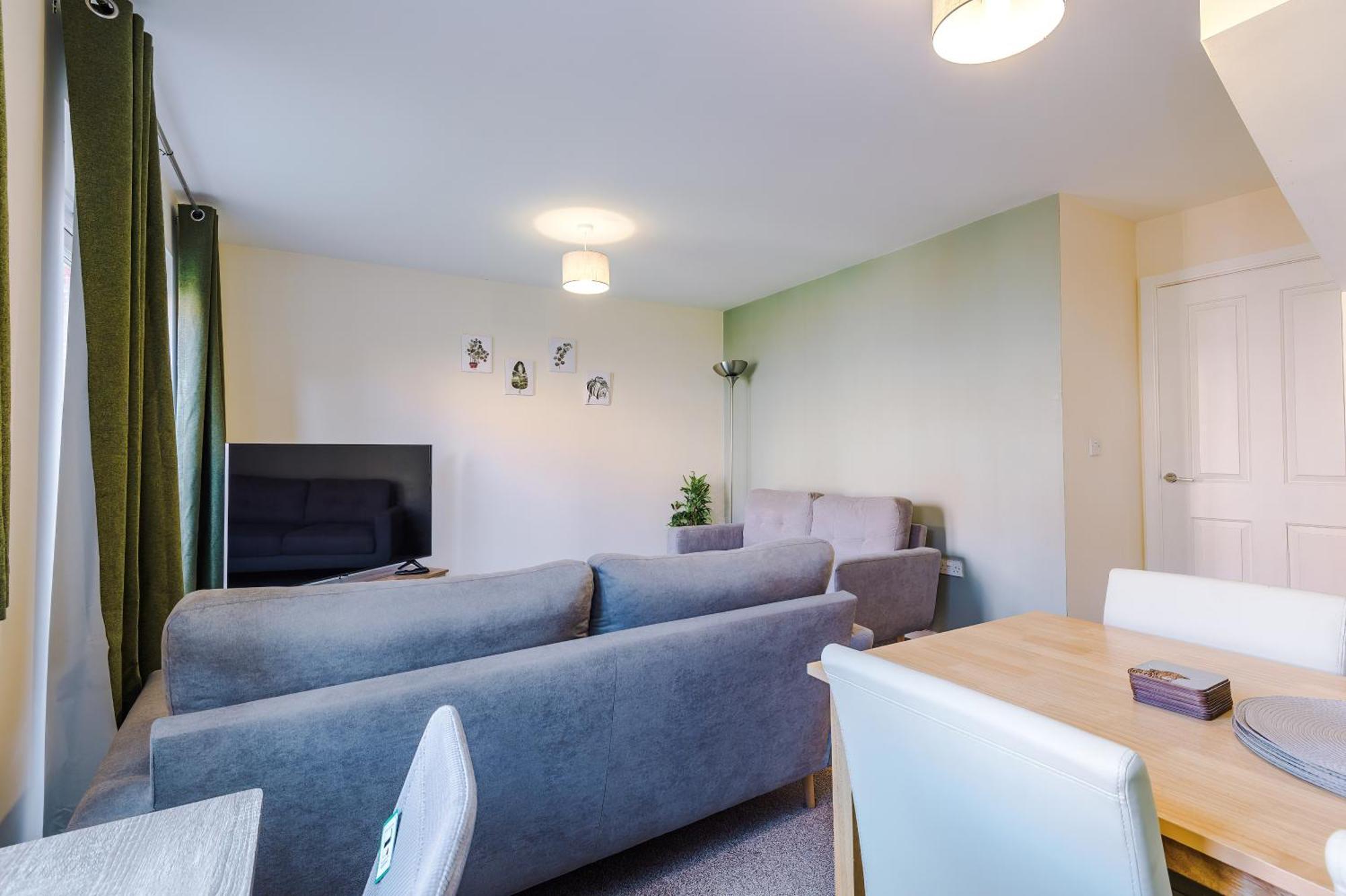فيلا Modern Semi Detached In A Quiet Location, Driveway Parking Ewloe المظهر الخارجي الصورة