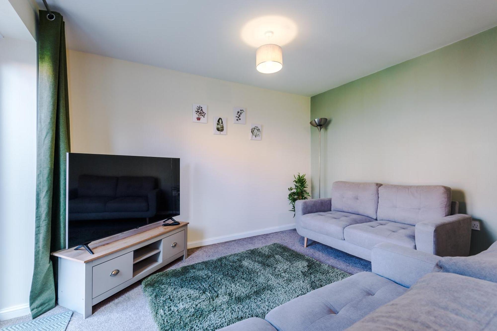 فيلا Modern Semi Detached In A Quiet Location, Driveway Parking Ewloe المظهر الخارجي الصورة