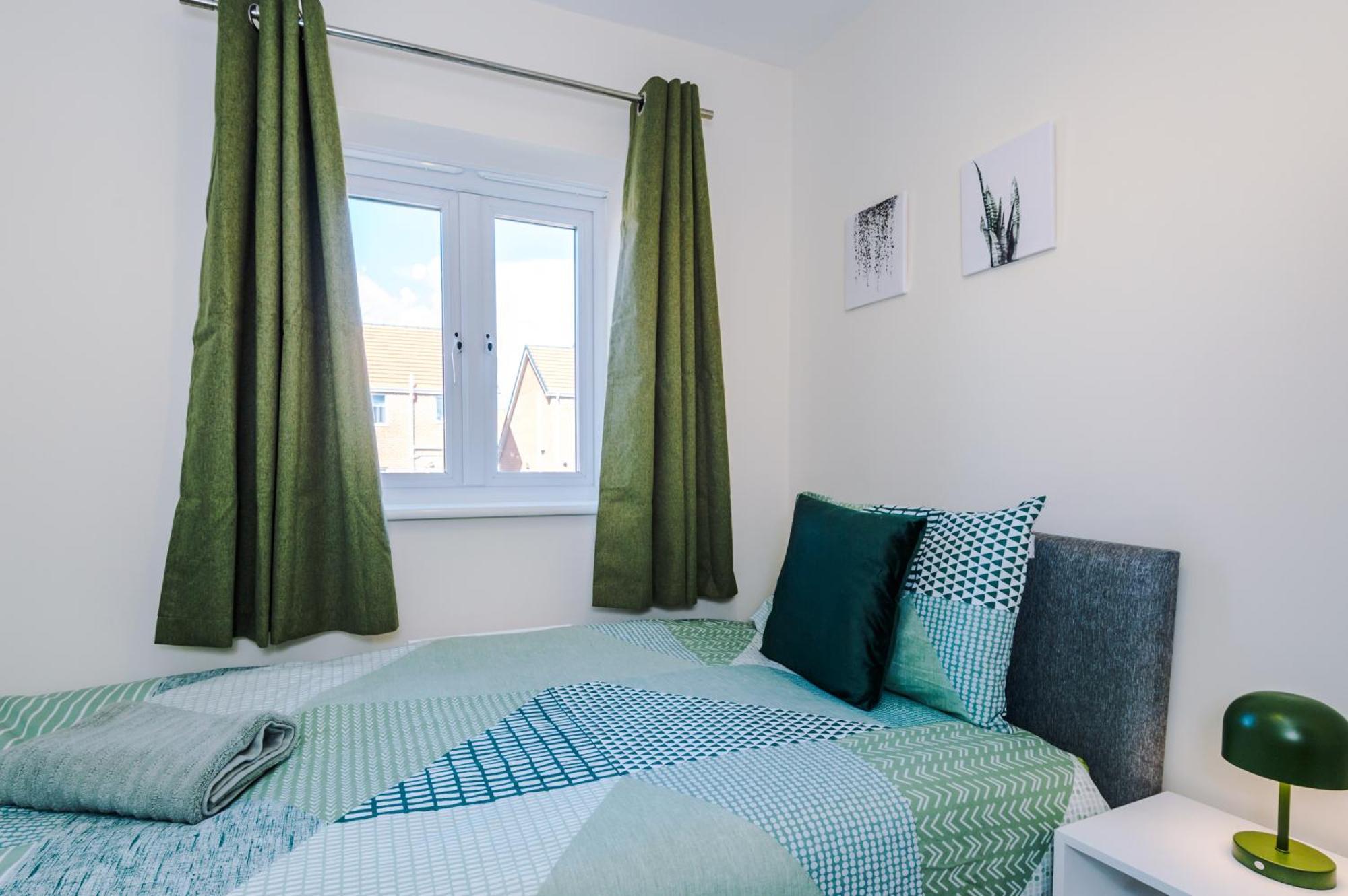 فيلا Modern Semi Detached In A Quiet Location, Driveway Parking Ewloe المظهر الخارجي الصورة